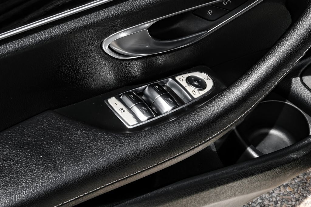 Used 2021 Mercedes-Benz E 350 4MATIC Sedan w/ Premium Package image 50
