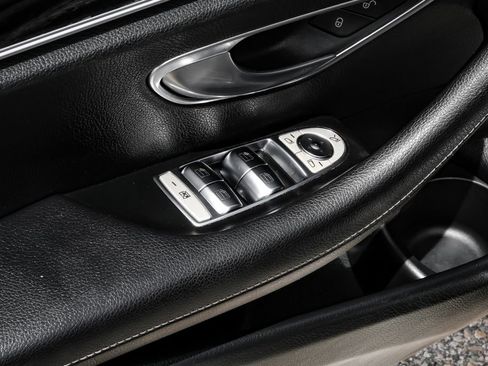 Used 2021 Mercedes-Benz E 350 4MATIC Sedan w/ Premium Package image 50