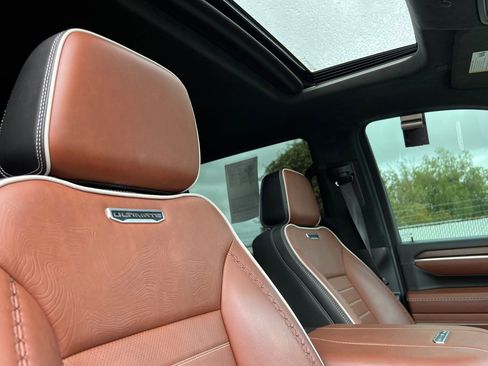 Used 2024 GMC Sierra 3500 Denali Ultimate image 13