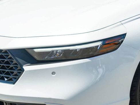 Used 2025 Honda Accord EX-L image 8