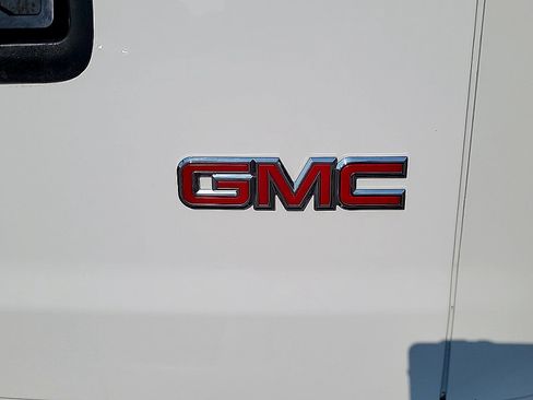 Used 2025 GMC Savana 2500 w/ Driver Convenience Package RWD image 23