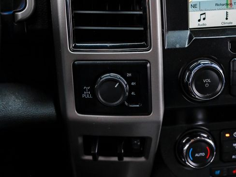 Used 2019 Ford F250 Lariat w/ Chrome Package image 27