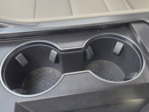 Used 2024 Lincoln Nautilus Premier image 25