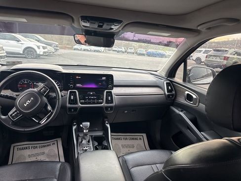 Certified 2022 Kia Sorento X-Line EX image 17