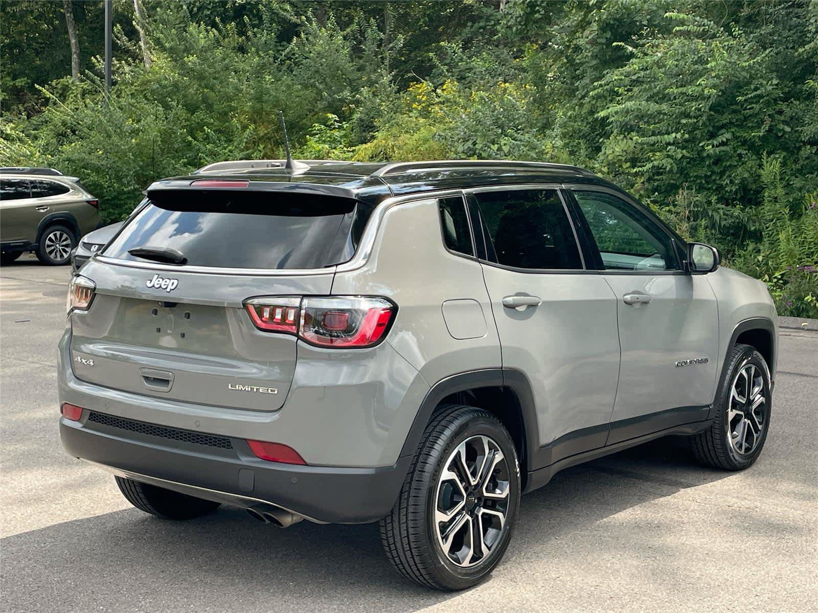 Used 2022 Jeep Compass Limited AWD/4WD image 5