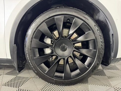 Used 2020 Tesla Model Y Long Range AWD/4WD image 46