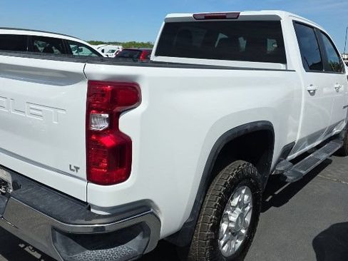 Used 2025 Chevrolet Silverado 2500 LT AWD/4WD image 5