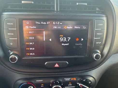 Used 2022 Kia Soul LX w/ Technology Package FWD image 11