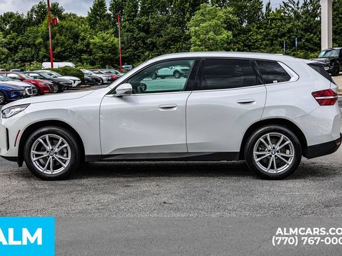Used 2025 BMW X3 xDrive30i AWD/4WD image 9