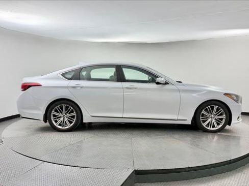 Used 2018 Genesis G80 3.8 RWD image 9