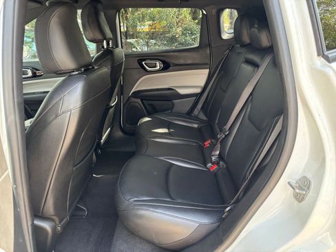 Used 2025 Jeep Compass Limited AWD/4WD image 39