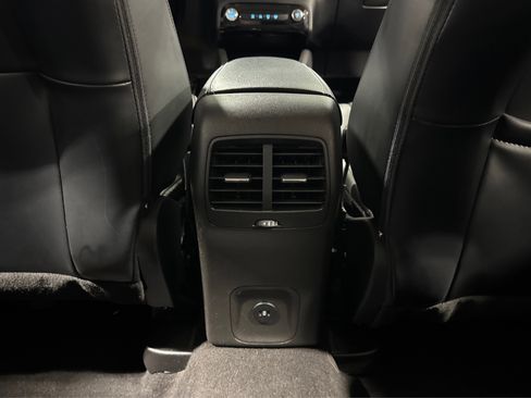 Used 2025 Ford Escape Platinum image 39