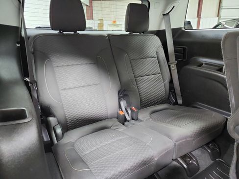 Used 2018 GMC Acadia SLE FWD image 42