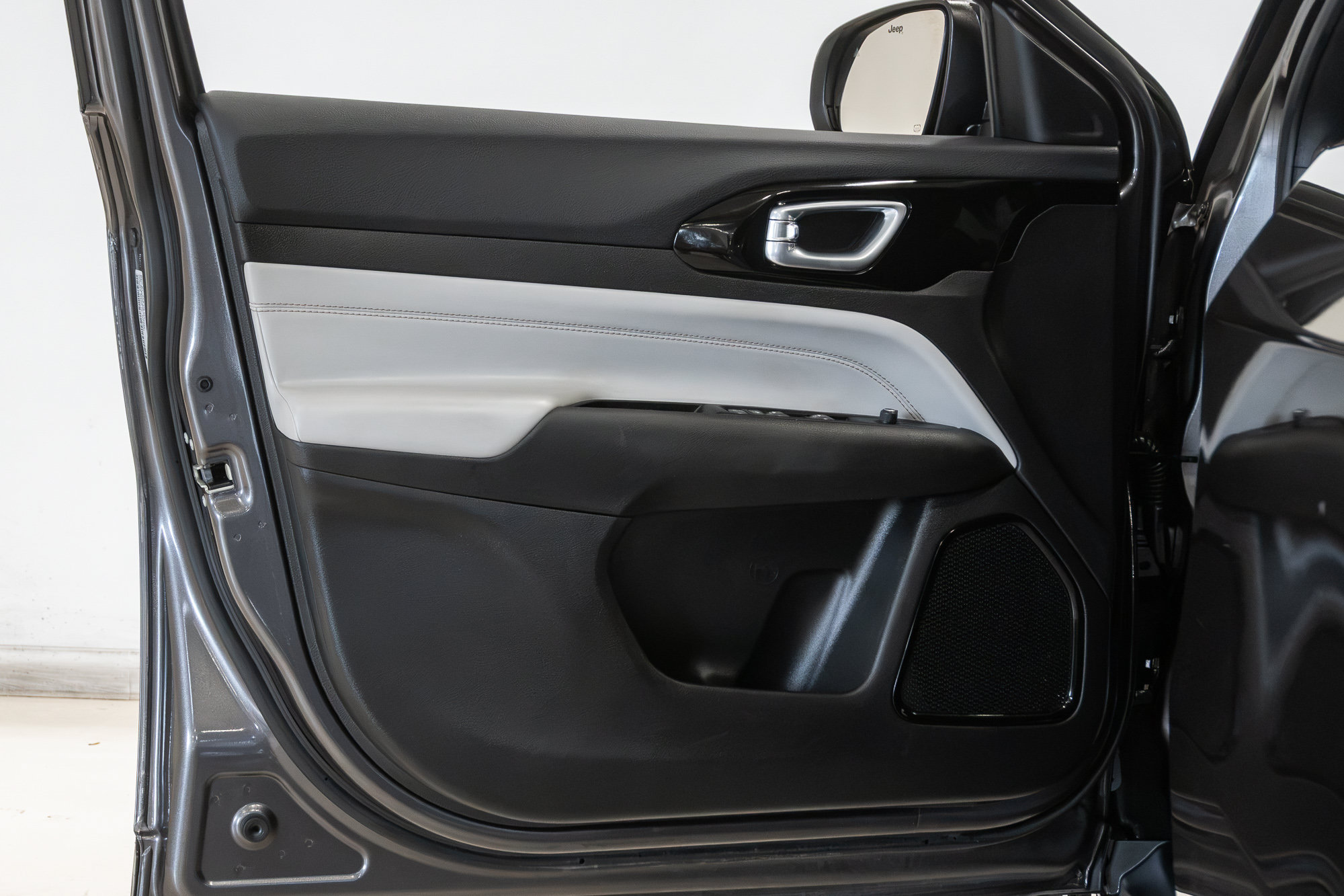 Certified 2023 Jeep Compass Limited AWD/4WD image 8