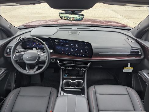 New 2026 Chevrolet Traverse Z71 w/ Enhanced Driving Package AWD/4WD image 17