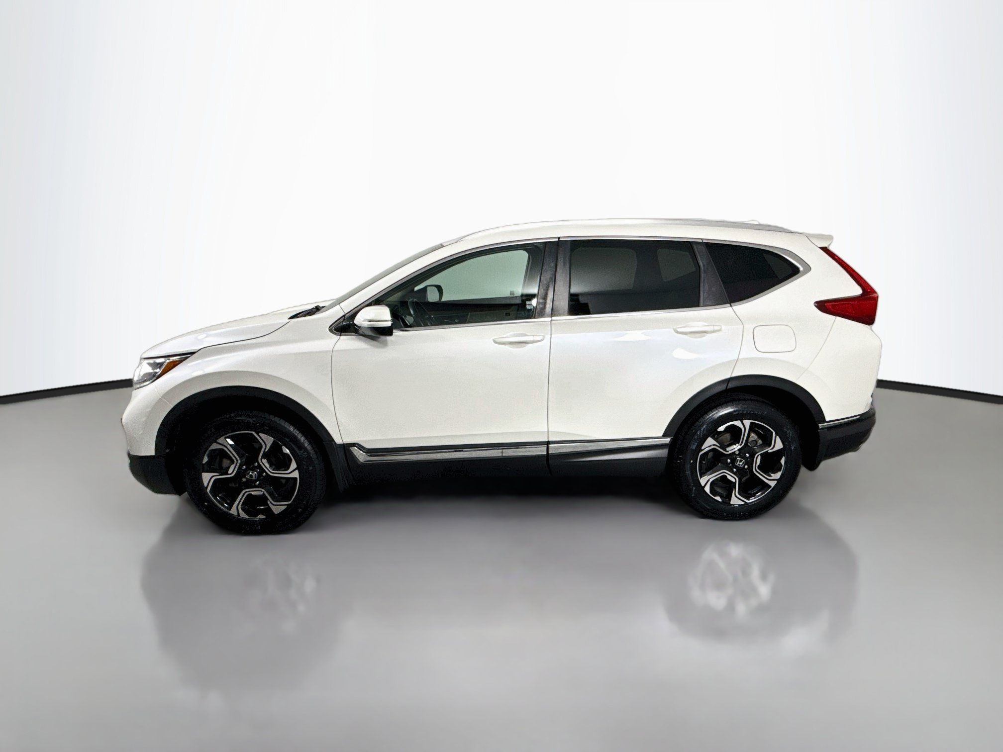 Used 2017 Honda CR-V Touring image 4