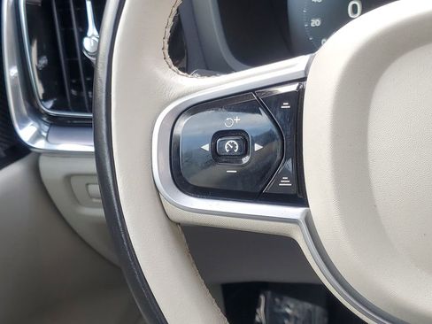 Used 2020 Volvo S60 T6 Momentum image 20