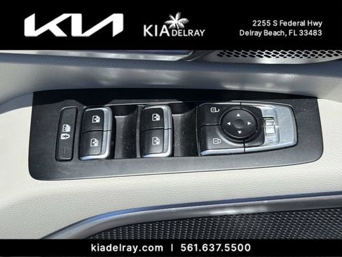 Certified 2023 Kia Telluride S w/ S Sunroof Package FWD image 15