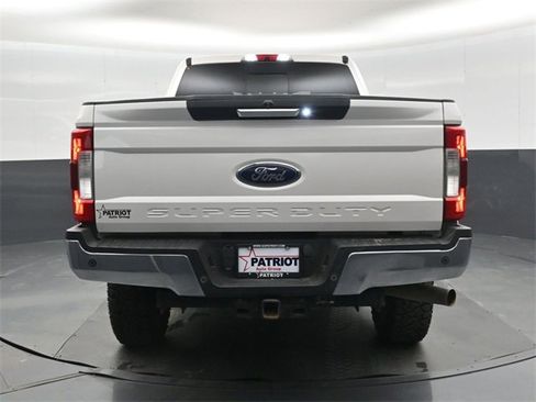 Used 2019 Ford F250 Lariat w/ Lariat Value Package image 5