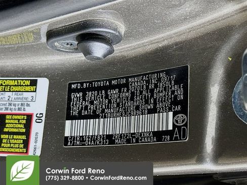 Used 2018 Toyota Corolla LE FWD image 30
