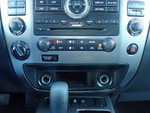 Used 2015 Nissan Armada SV AWD/4WD image 18