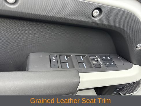 Used 2024 Land Rover Defender 110 SE AWD/4WD image 11