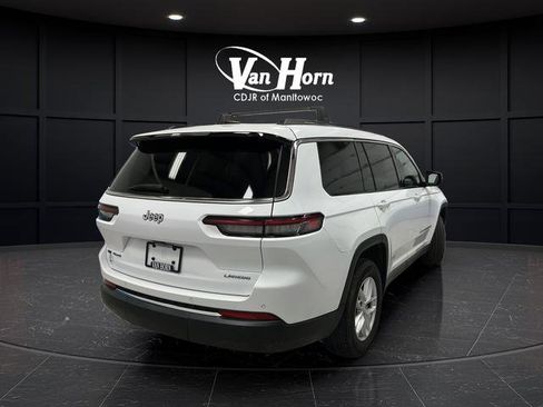 Used 2023 Jeep Grand Cherokee L Laredo image 3