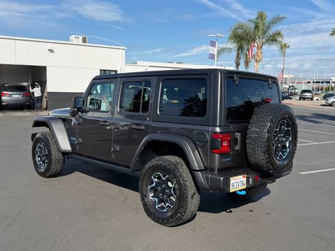 Used 2022 Jeep Wrangler Unlimited Rubicon 4xe AWD/4WD image 8