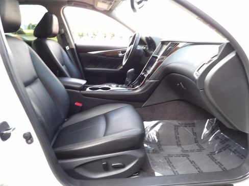 Used 2018 INFINITI Q50 Luxe w/ Cargo Package (L95) image 15