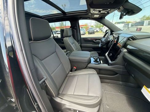 New 2026 GMC Yukon XL Elevation w/ Elevation Premium Package AWD/4WD image 24