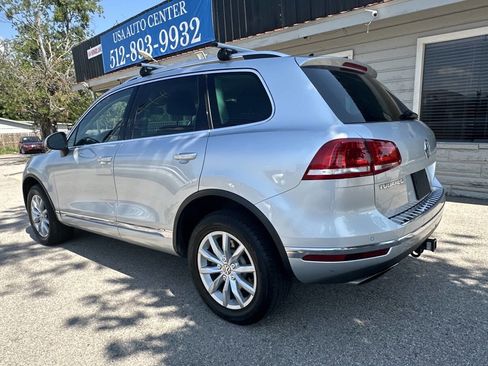 Used 2016 Volkswagen Touareg Sport image 10