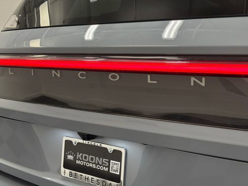 New 2026 Lincoln Navigator Reserve image 8