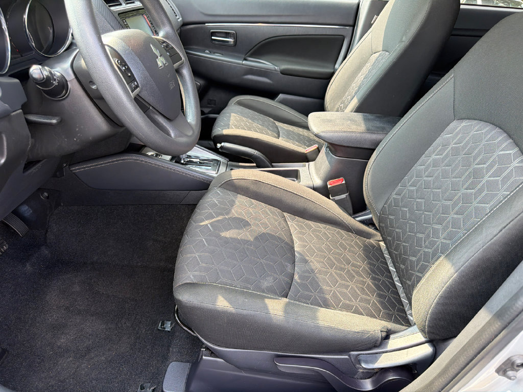 Used 2024 Mitsubishi Outlander Sport LE AWD/4WD image 11