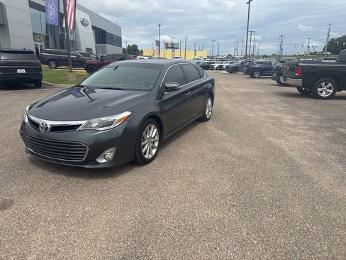 Used 2013 Toyota Avalon Limited FWD image 6