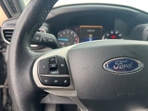 Used 2023 Ford Explorer XLT w/ Equipment Group 202A image 34