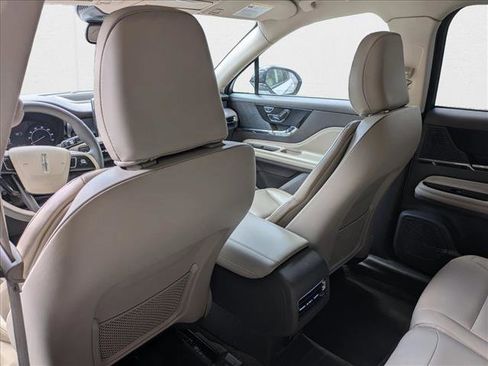 Used 2022 Lincoln Corsair FWD image 12