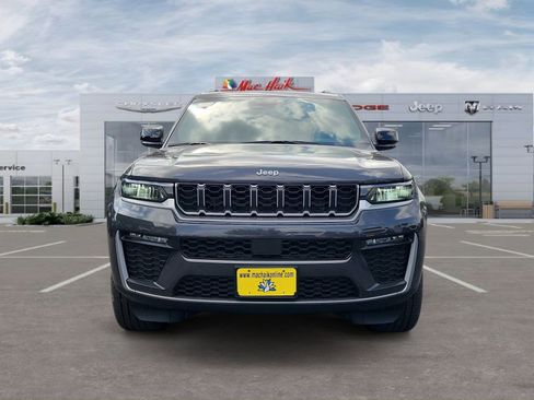 New 2026 Jeep Grand Cherokee L Limited AWD/4WD image 8