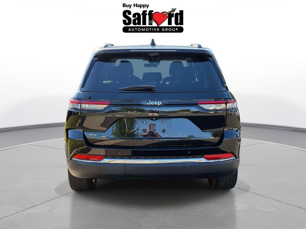 Used 2023 Jeep Grand Cherokee 4WD 4xe w/ Luxury Tech Group II image 11