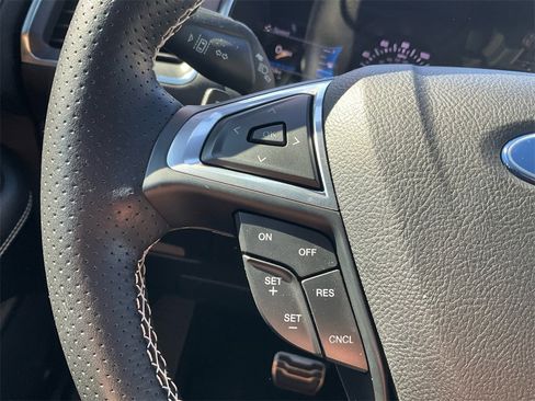 Used 2021 Ford Edge ST image 19