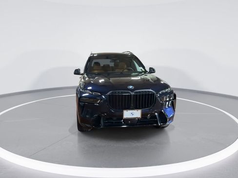 Certified 2024 BMW X7 xDrive40i w/ M Sport Package image 3