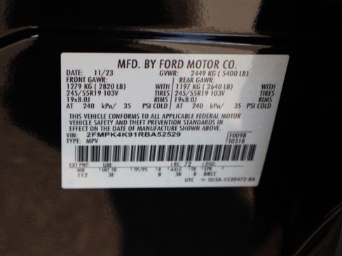 Used 2024 Ford Edge Titanium image 41