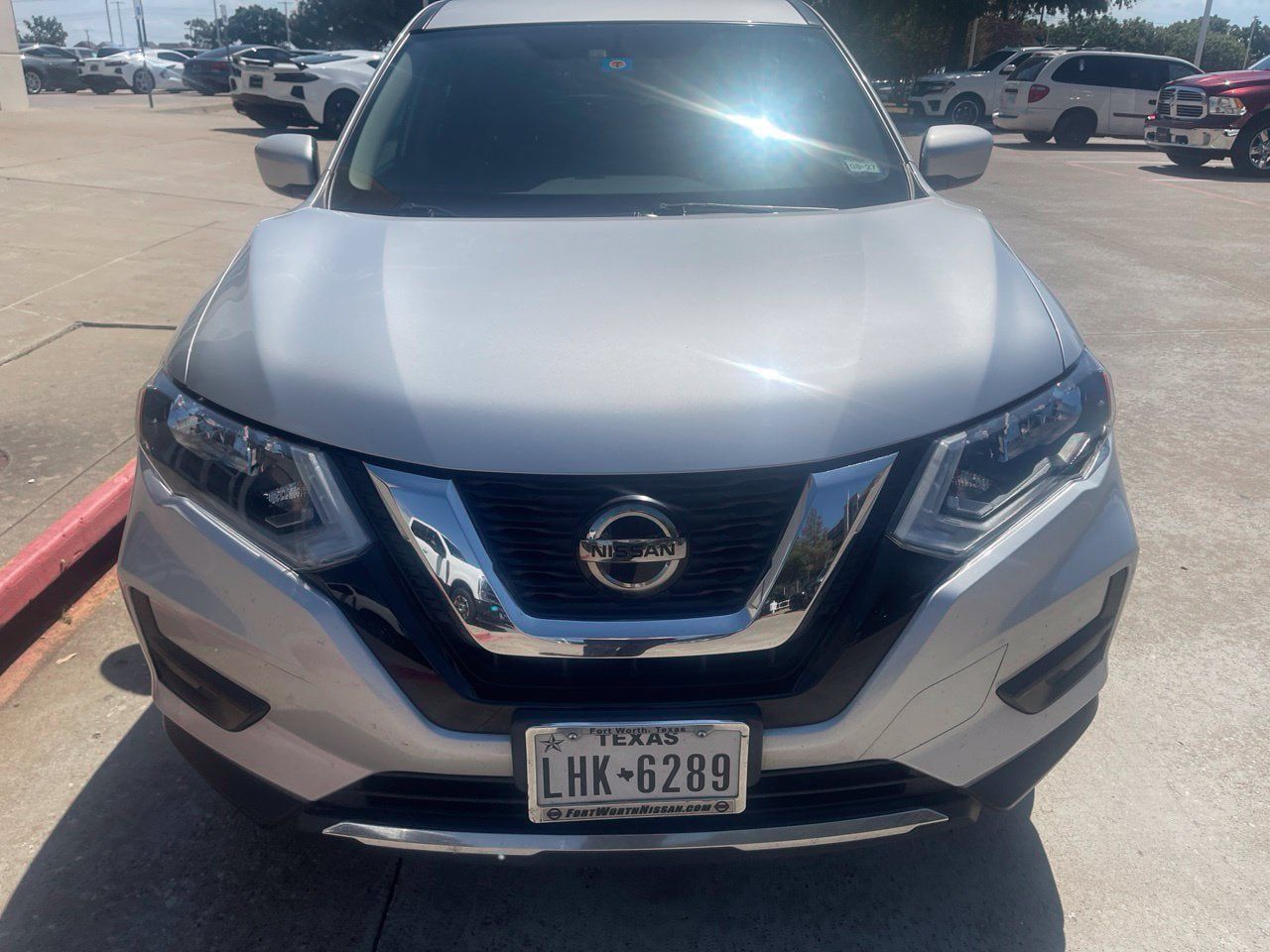 Used 2018 Nissan Rogue S FWD image 11