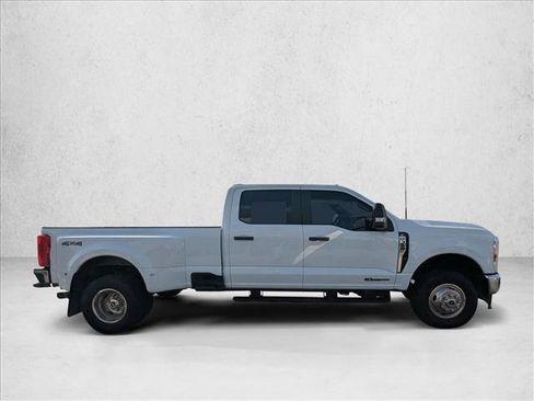 Used 2026 Ford F350 XL w/ XL Chrome Package image 4