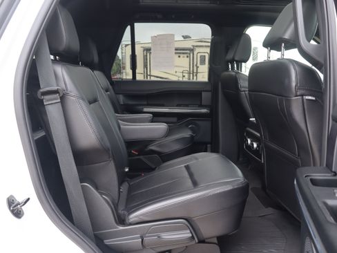 Used 2021 Ford Expedition XLT AWD/4WD image 13