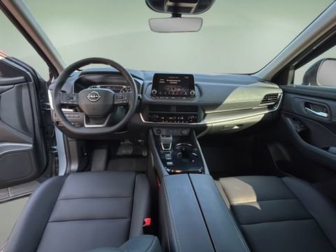 Used 2026 Nissan Rogue Dark Armor FWD image 16