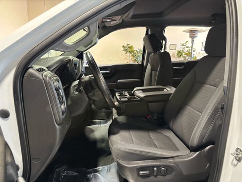 Used 2022 Chevrolet Silverado 1500 LT RWD image 11