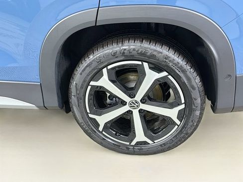 New 2026 Volkswagen Tiguan SE image 30