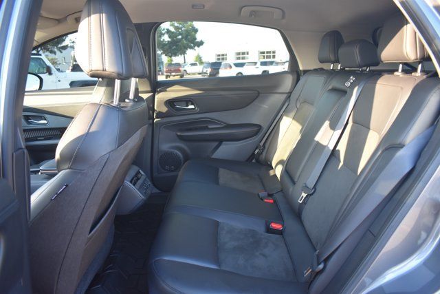 Used 2023 Nissan Ariya FWD image 16