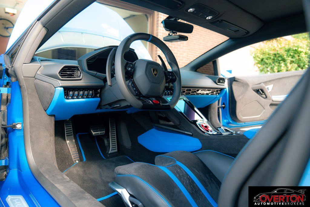 Used 2023 Lamborghini Huracan Tecnica RWD image 21