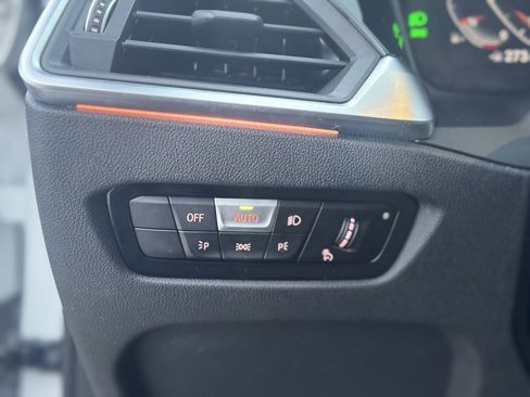 Used 2022 BMW 330i xDrive Sedan w/ Premium Package image 21